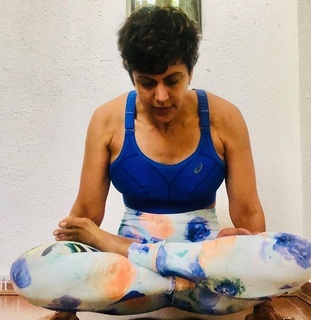 Mandira Bedi feet photo 18