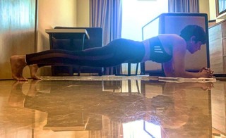 Mandira Bedi feet photo 15
