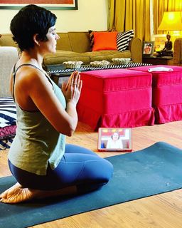 Mandira Bedi feet photo 1