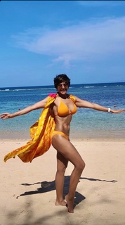 Mandira Bedi feet photo 15