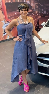 Mandira Bedi feet photo 10