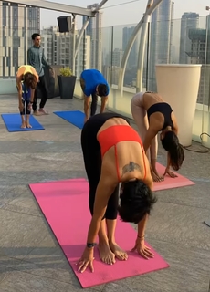 Mandira Bedi feet photo 17