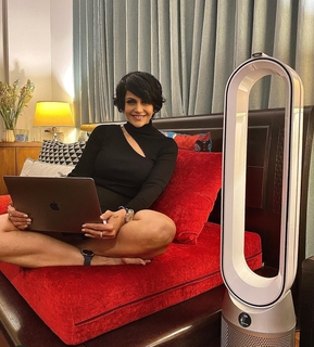 Mandira Bedi feet photo 8