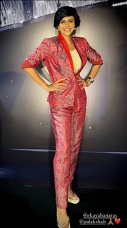 Mandira Bedi feet photo 7