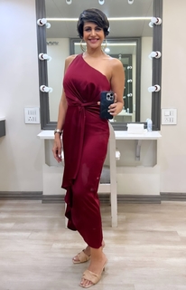 Mandira Bedi feet photo 1