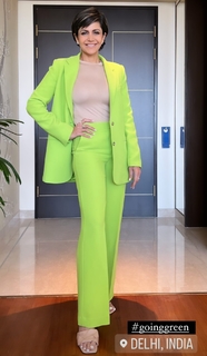 Mandira Bedi feet photo 19