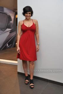 Mandira Bedi feet photo 17