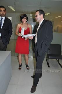 Mandira Bedi feet photo 12