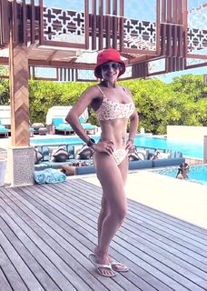 Mandira Bedi feet photo 14