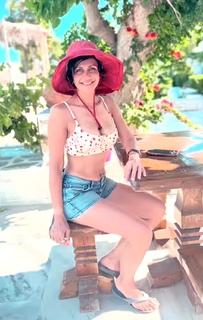 Mandira Bedi feet photo 1