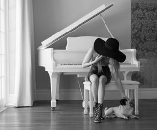Mandy Grace Capristo feet photo thumbnail