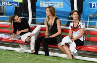 Mandy Grace Capristo feet photo thumbnail