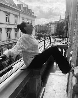 Mandy Grace Capristo feet photo thumbnail