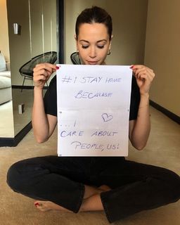 Mandy Grace Capristo feet photo thumbnail