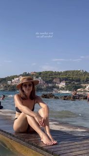 Mandy Grace Capristo feet photo thumbnail