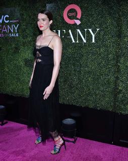 Mandy Moore feet photo thumbnail