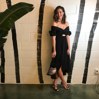 Mandy Moore feet photo thumbnail