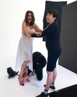 Mandy Moore feet photo thumbnail