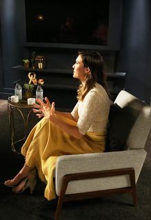 Mandy Moore feet photo thumbnail