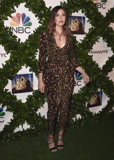 Mandy Moore feet photo thumbnail