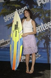 Mandy Moore feet photo thumbnail