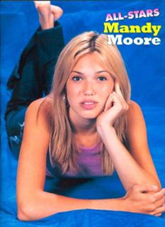 Mandy Moore feet photo thumbnail