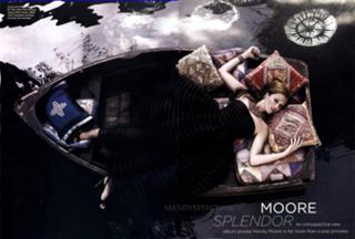Mandy Moore feet photo thumbnail