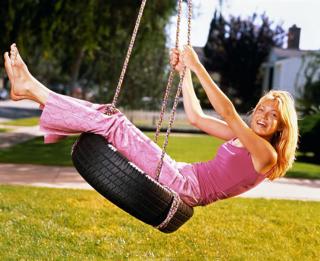 Mandy Moore feet photo thumbnail