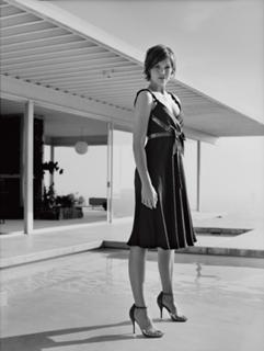 Mandy Moore feet photo thumbnail
