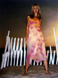 Mandy Moore feet photo thumbnail