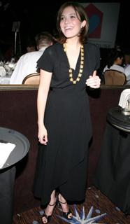 Mandy Moore feet photo thumbnail
