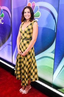 Mandy Moore feet photo thumbnail