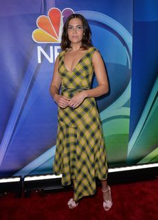 Mandy Moore feet photo thumbnail