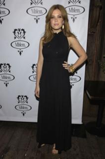 Mandy Moore feet photo thumbnail