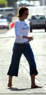 Mandy Moore feet photo thumbnail