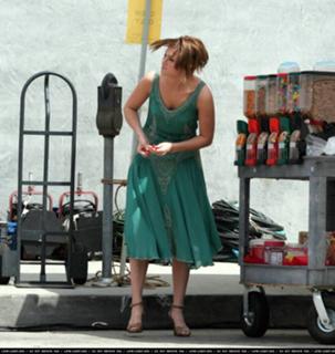 Mandy Moore feet photo thumbnail