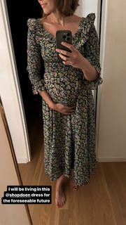Mandy Moore feet photo thumbnail
