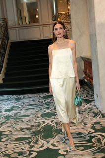 Mandy Moore feet photo thumbnail