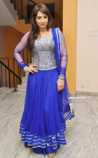 Mandy Takhar feet photo thumbnail