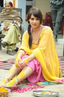 Mandy Takhar feet photo thumbnail