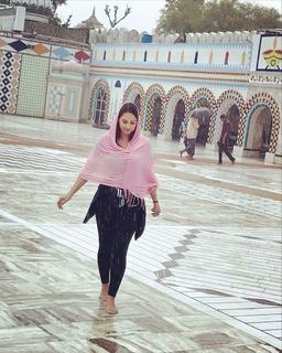 Mandy Takhar feet photo thumbnail
