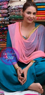 Mandy Takhar feet photo thumbnail