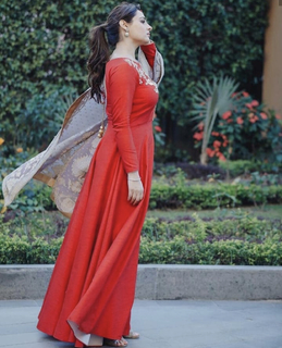 Mandy Takhar feet photo thumbnail