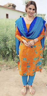 Mandy Takhar feet photo thumbnail