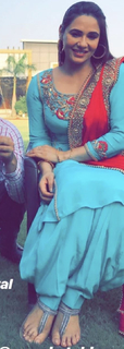 Mandy Takhar feet photo thumbnail