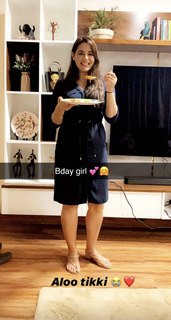 Mandy Takhar feet photo thumbnail