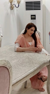 Mandy Takhar feet photo thumbnail