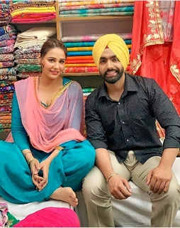 Mandy Takhar feet photo thumbnail