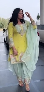 Mandy Takhar feet photo thumbnail