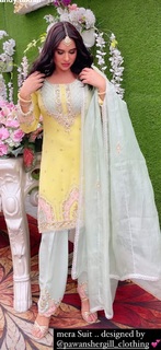 Mandy Takhar feet photo thumbnail